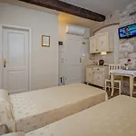 Marco Polo Centro Storico Pensión 3*