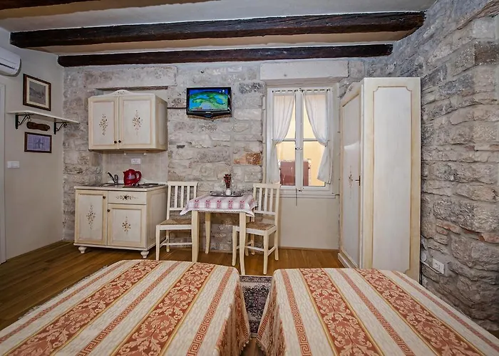 Πανσιόν Marco Polo Centro Storico 3*