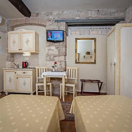Guest house Marco Polo Centro Storico 3*